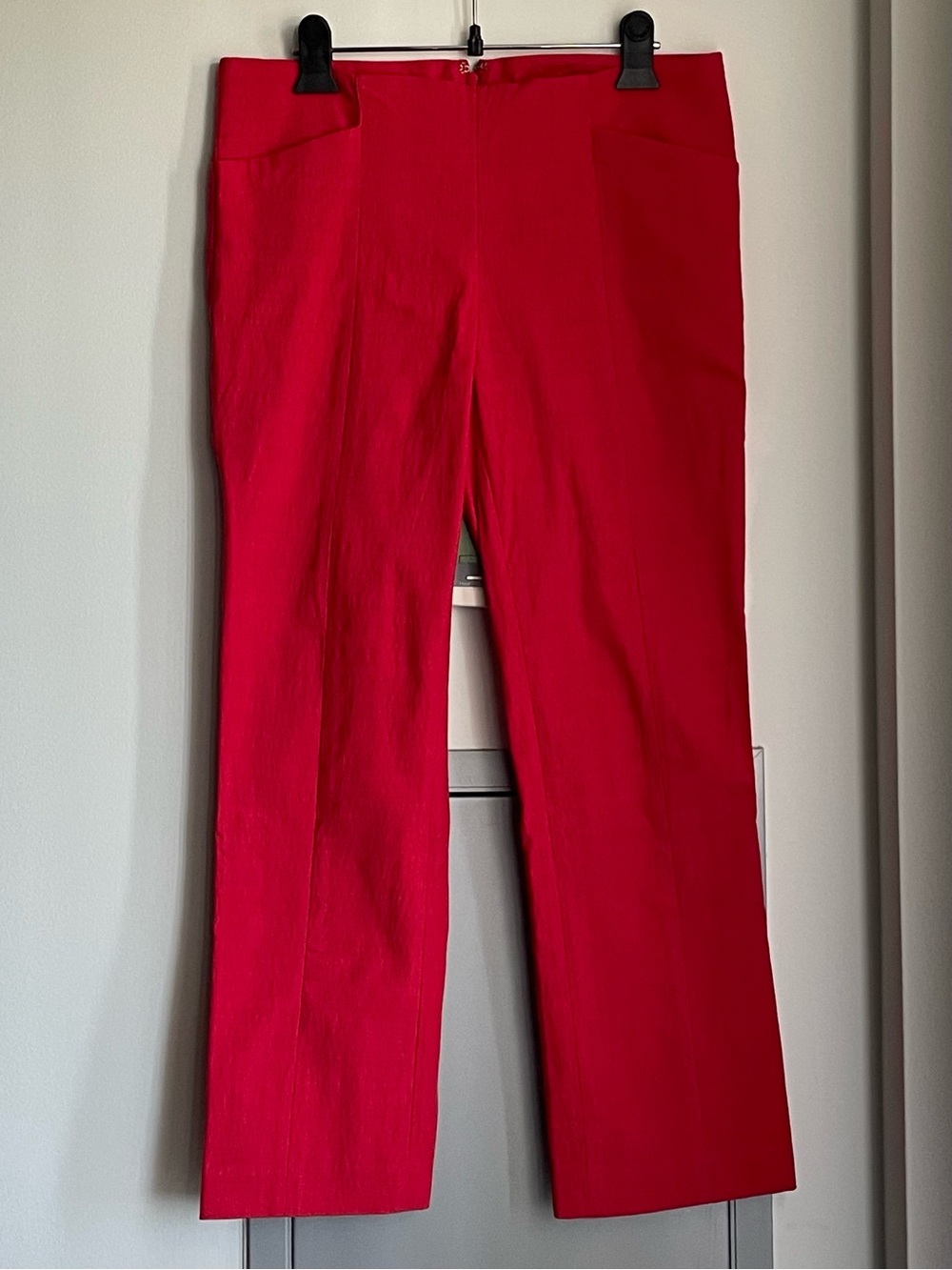 COREY LYNN CALTER Red Straight-Leg Ankle Length Pants
